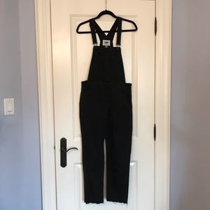 BLACK OVERALLS